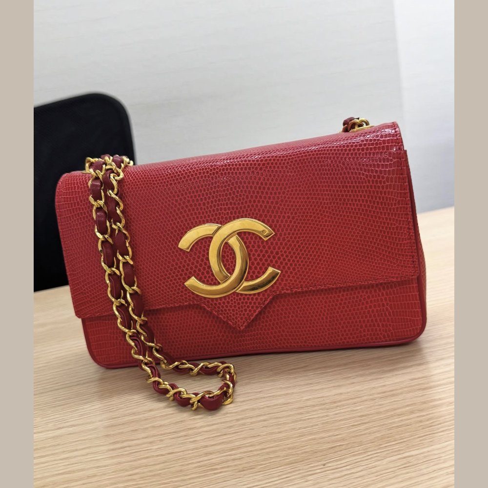 シャネル ガブリエルの買取相場は?個性的なデザインの評価ポイントとは